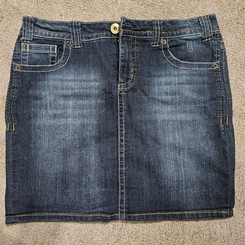 Ladies mini skirt
